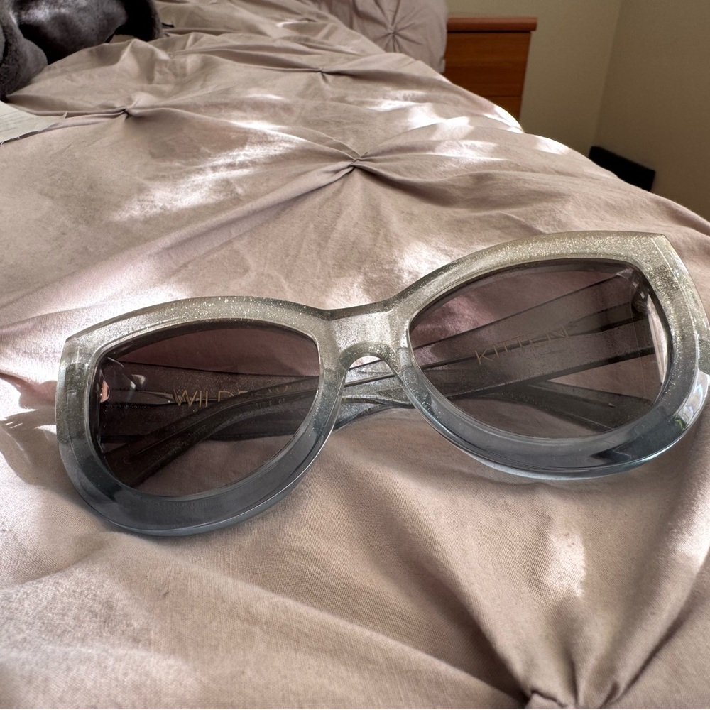 Sunglasses Classic Oversized Design